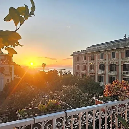Oda ve Kahvaltı Divina Salerno